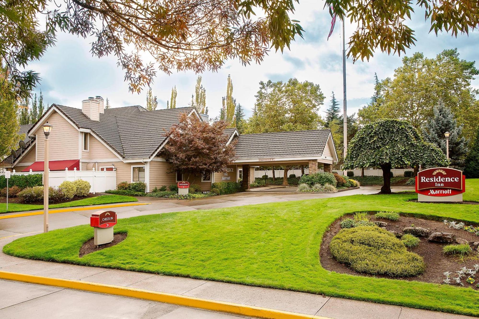 Residence Inn By Marriott Portland South-לייק אוסווגו מראה חיצוני תמונה